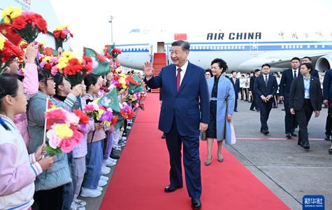 习近平抵达澳门