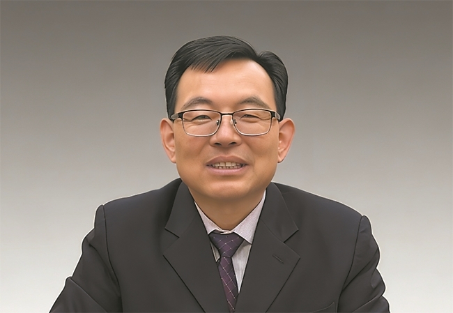 董全民 全国人大代表、青海大学畜牧兽医科学院副院长