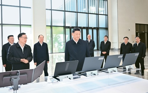 习近平：一体推进教育科技人才发展